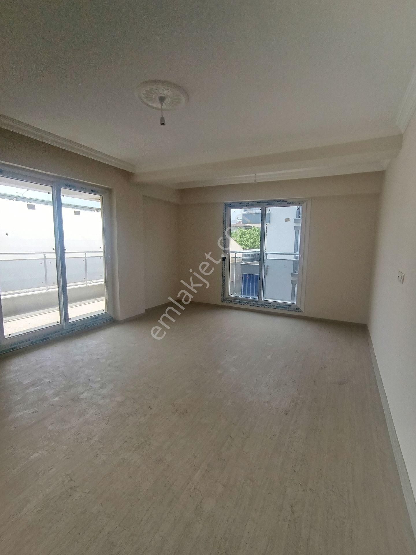 Mevlana Cami Yani 2+1 Özel Otoparklı Kiralık Daire