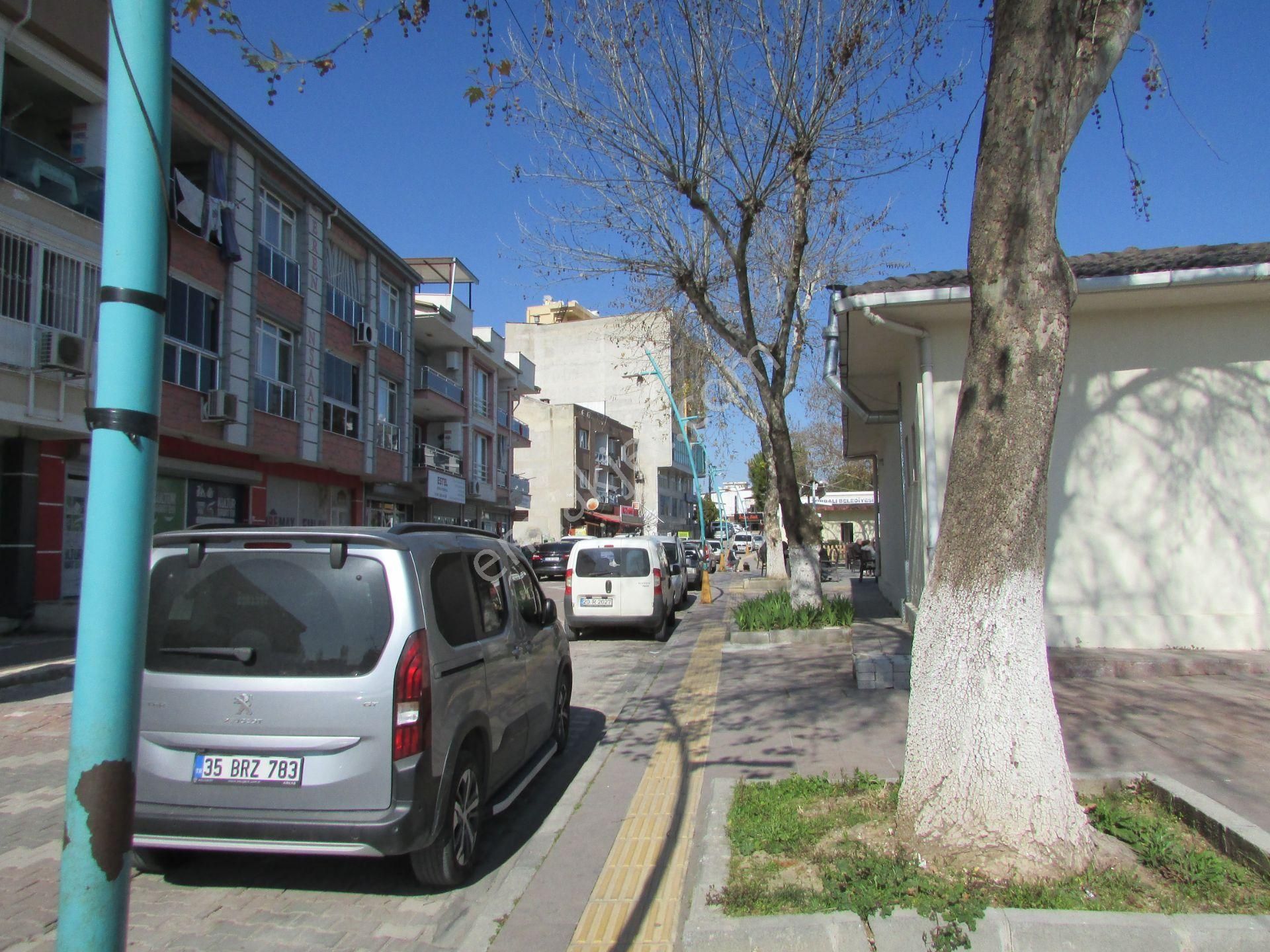 İnönü Mahallesinde Havuzlu Parkın Orada Ara Kat 2+1 Ve 98 M2 Satılık - Görsel 24