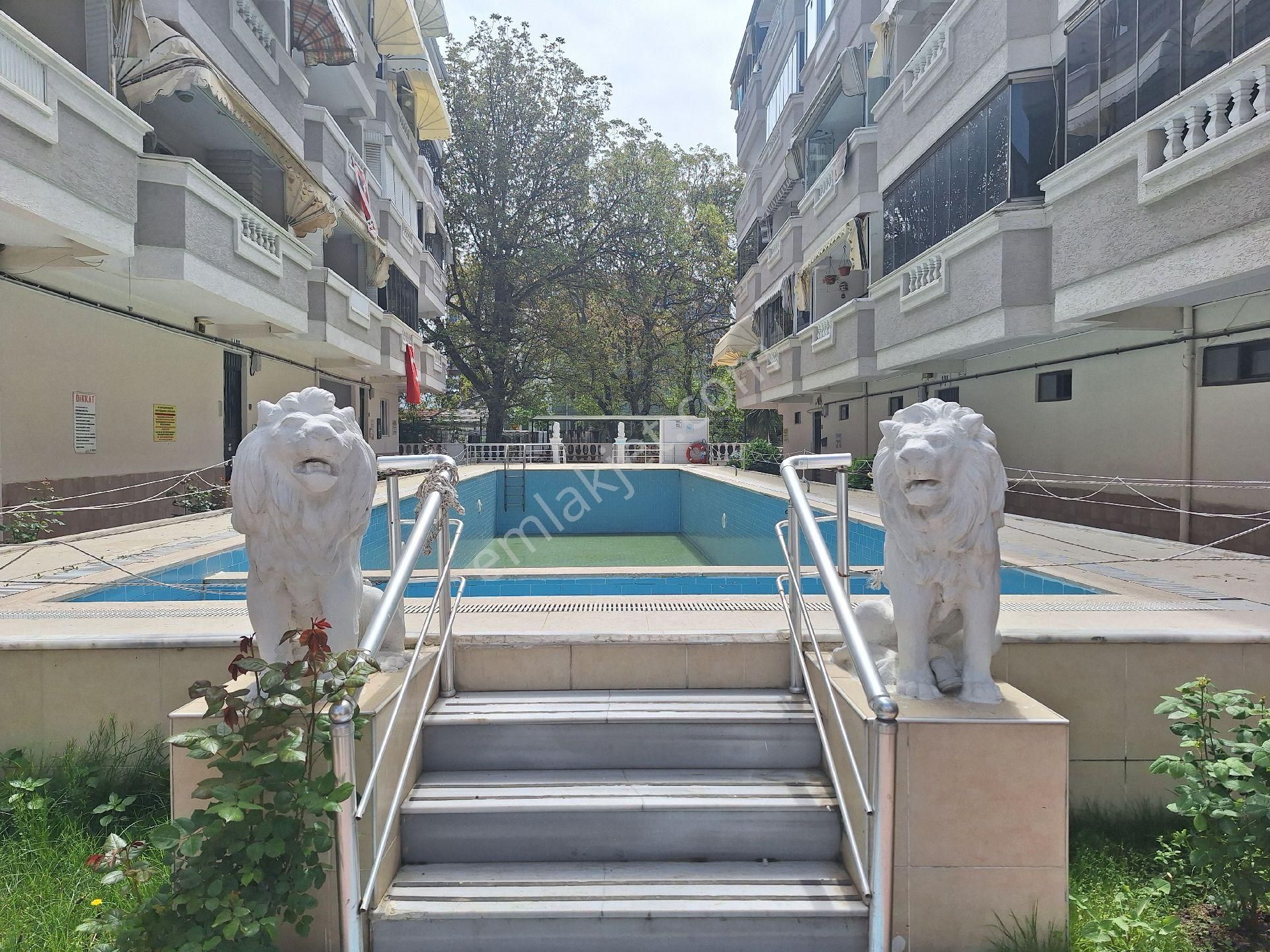 Gemlik K.kumla Feyza Emlak Tan Satılık Havuzlu Daire