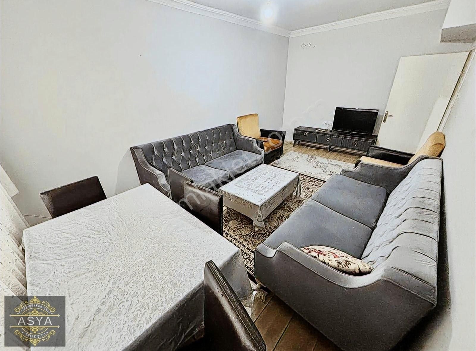Cadde Önü 3+1 Kat Konumunda Eşyasıyla Satılık Balkonlu