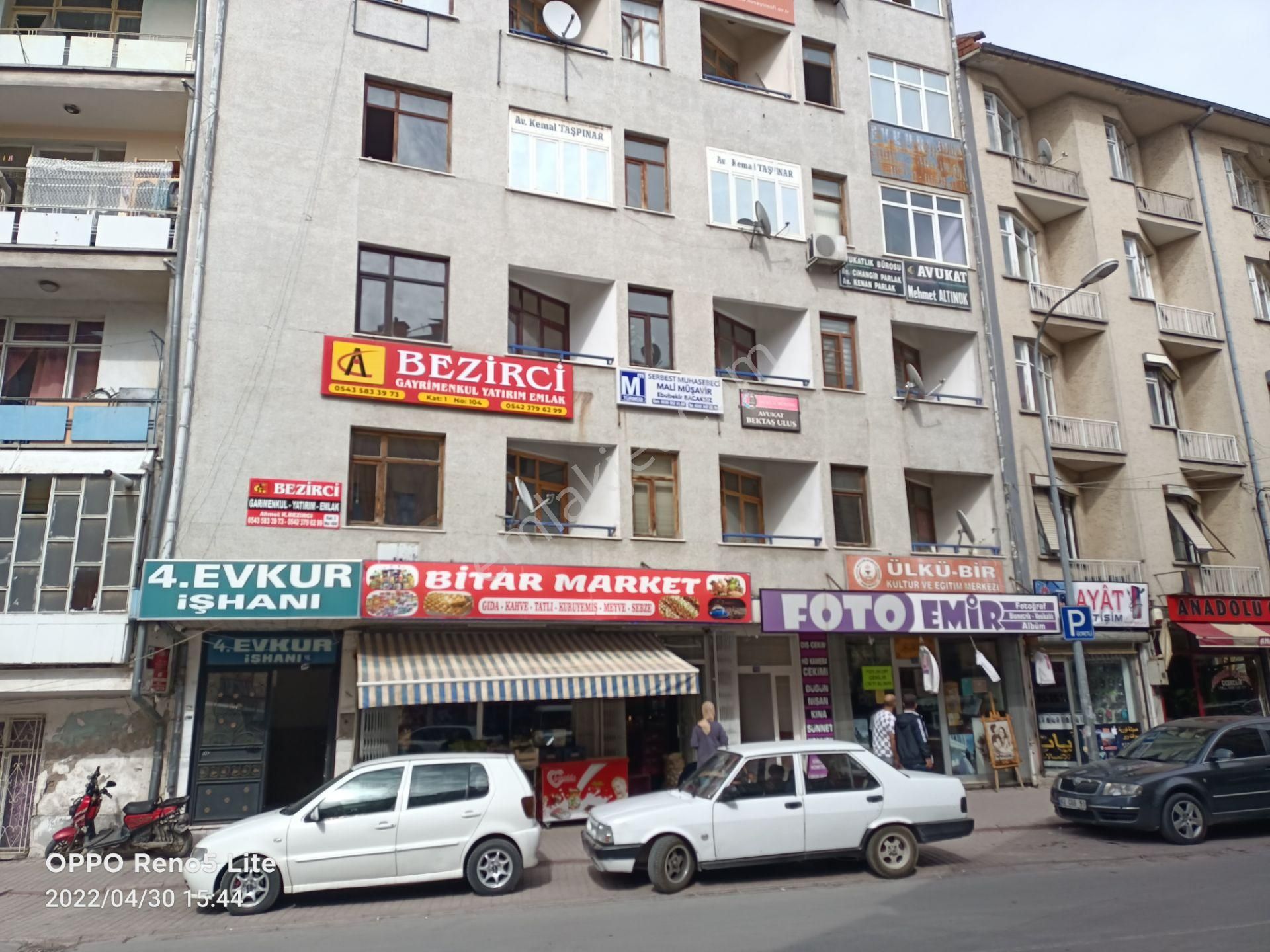 Evkur İşhanında Satılık 2+1 Ofis