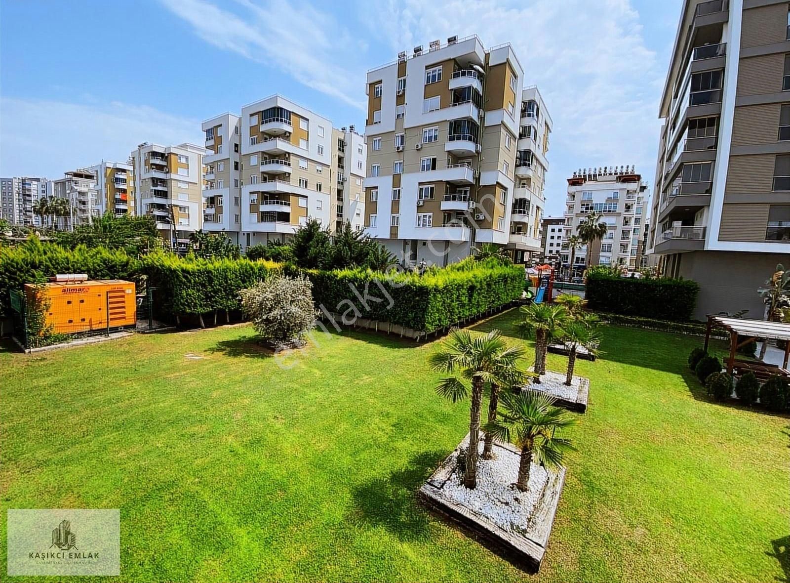 Uncalıda Site İçinde 2+1 Özellikli Lüks Yapıda Kapalı Otoparklı