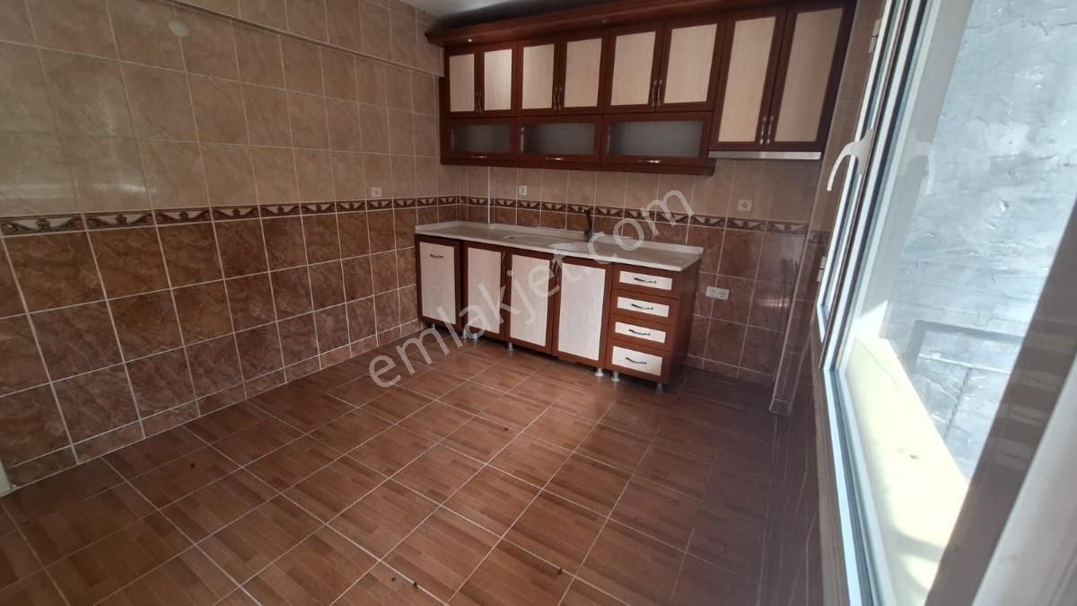 Karabağlar / Aydın Mah. 3 Katlı Komple Satılık Bina - Görsel 10
