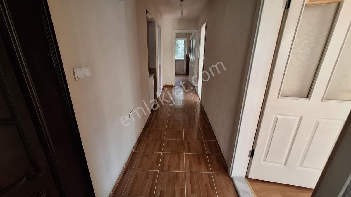 Karabağlar / Aydın Mah. 3 Katlı Komple Satılık Bina - Görsel 21