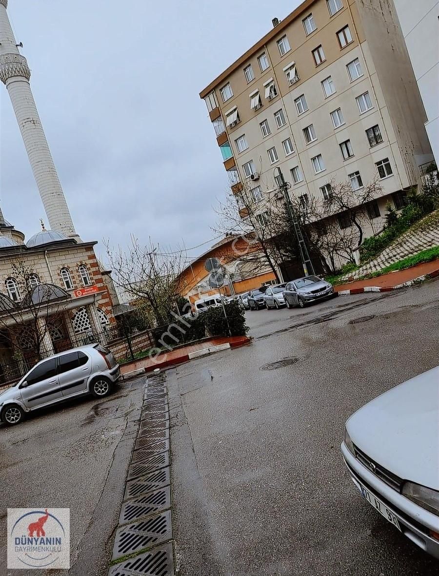 Kartal Merkezde 2+1 Eşyalı Kiralık Daire