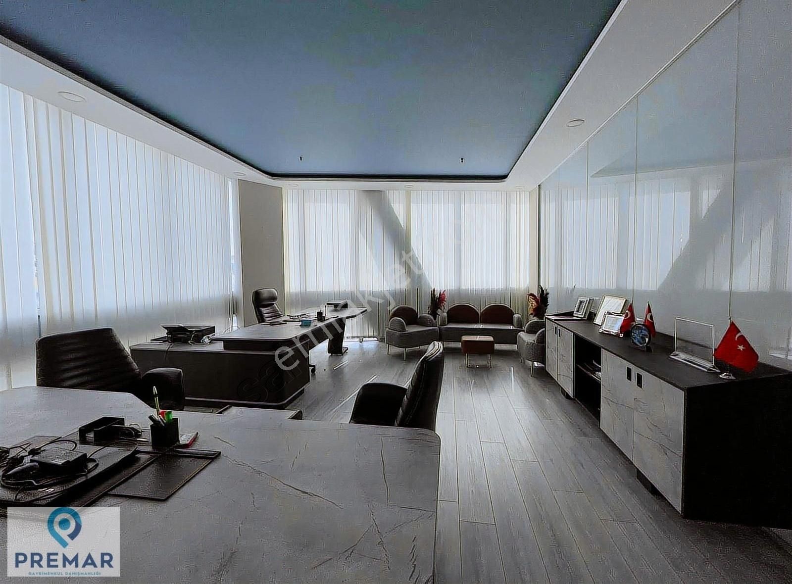 Premar'dan Yenibosna Merkezde Kiralık 650 M2 Plaza Katı İskanlı