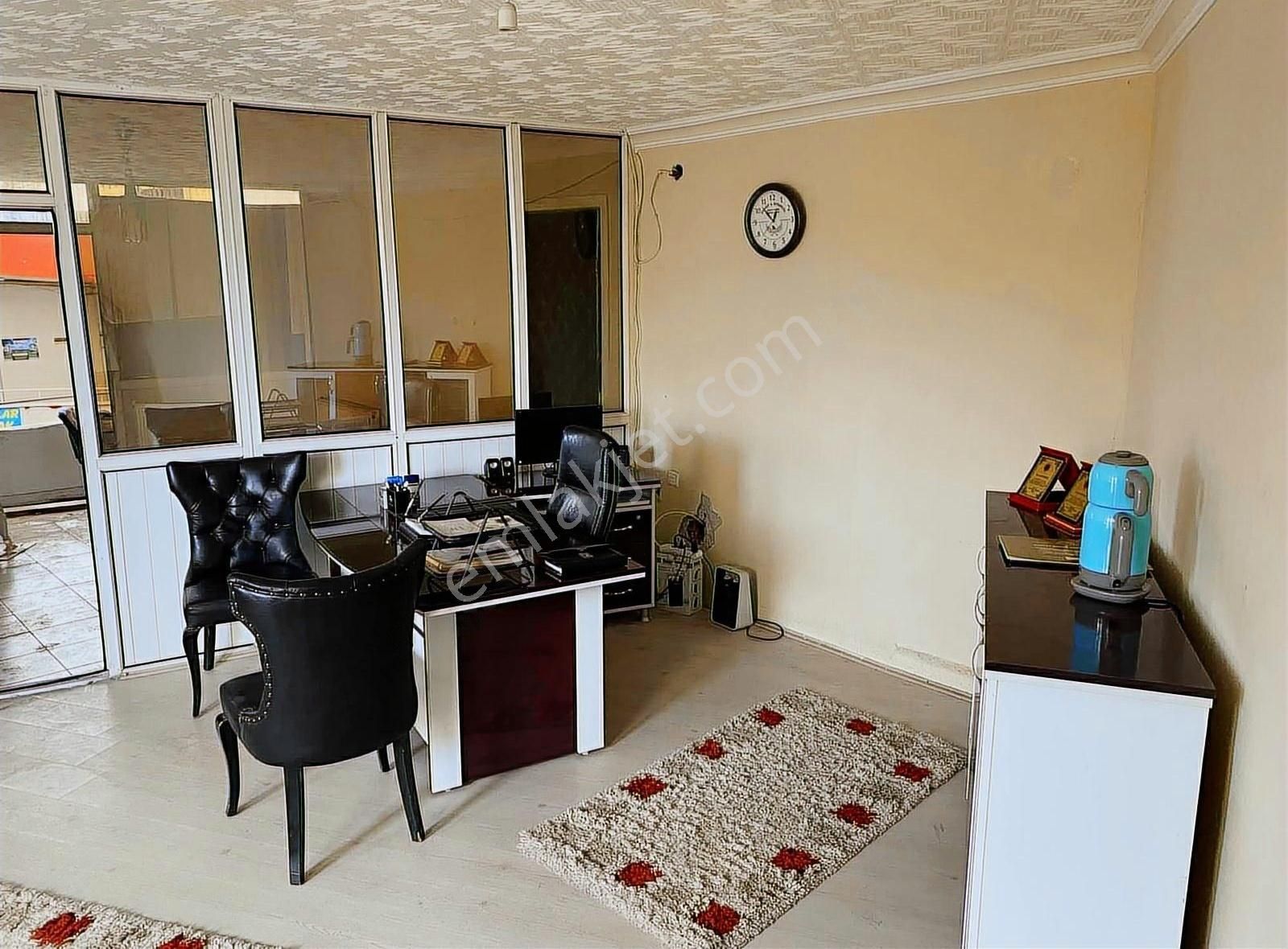 Sefa Emlak'tan Eser İşhanı Eşyalı Kiralık Ofis