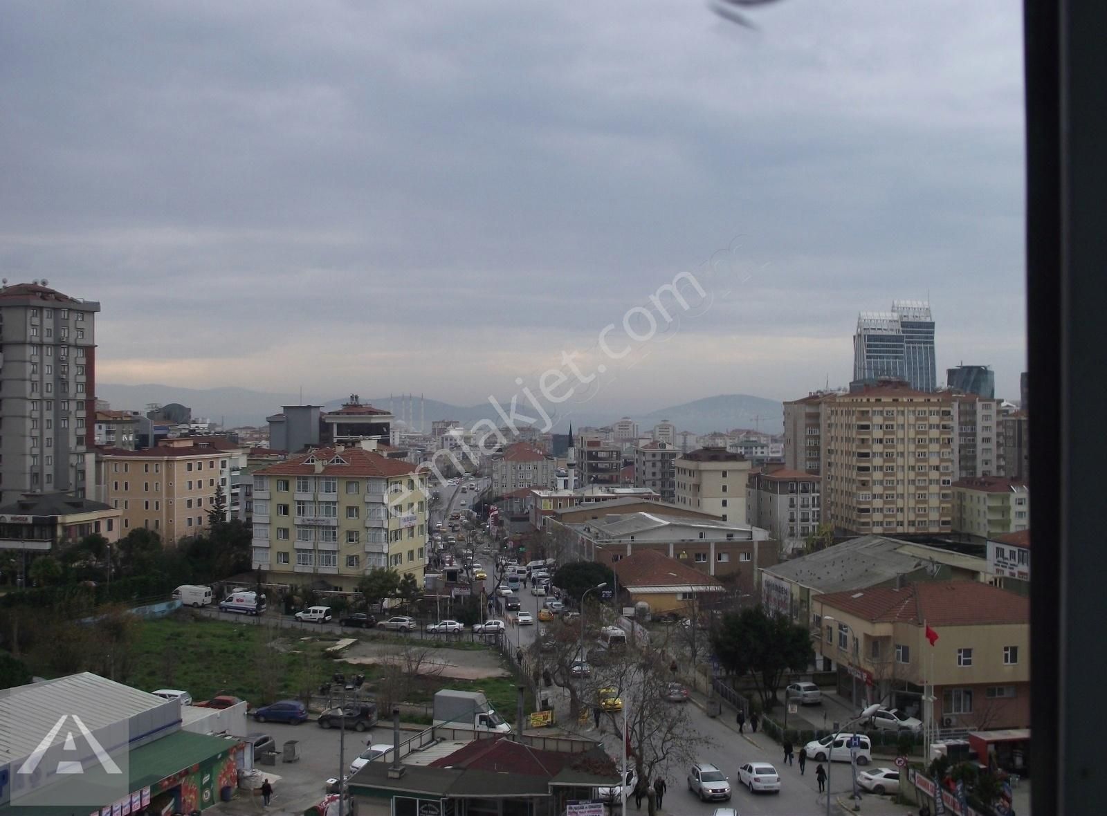 Maltepe Merkez E-5 Te Konut İmarlı + Yeşil Alan Fırsat Arsa