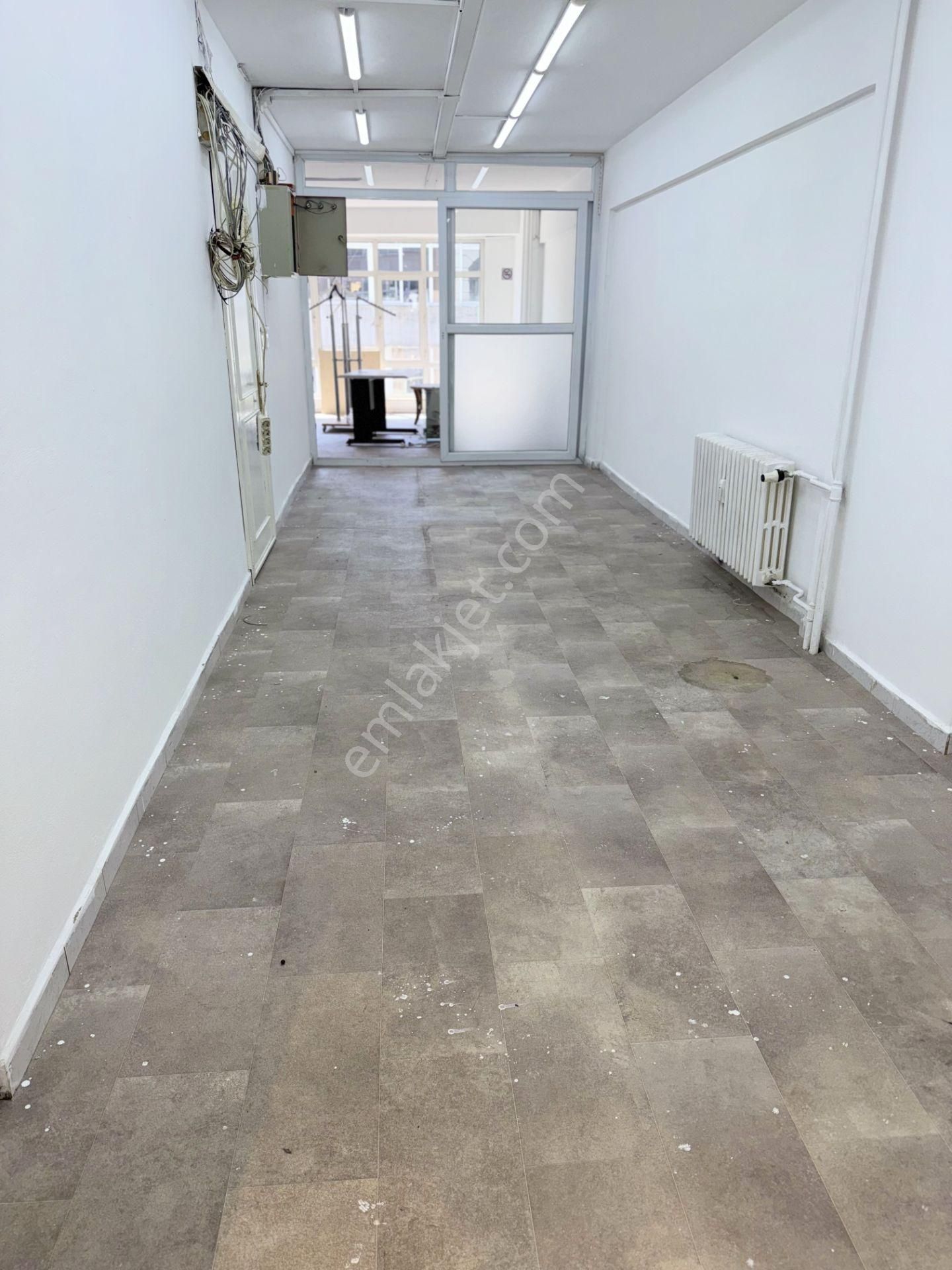Osmanbey Kodaman Sokak'ta, Çift Daire Birleşimi 200m2 İş Yeri
