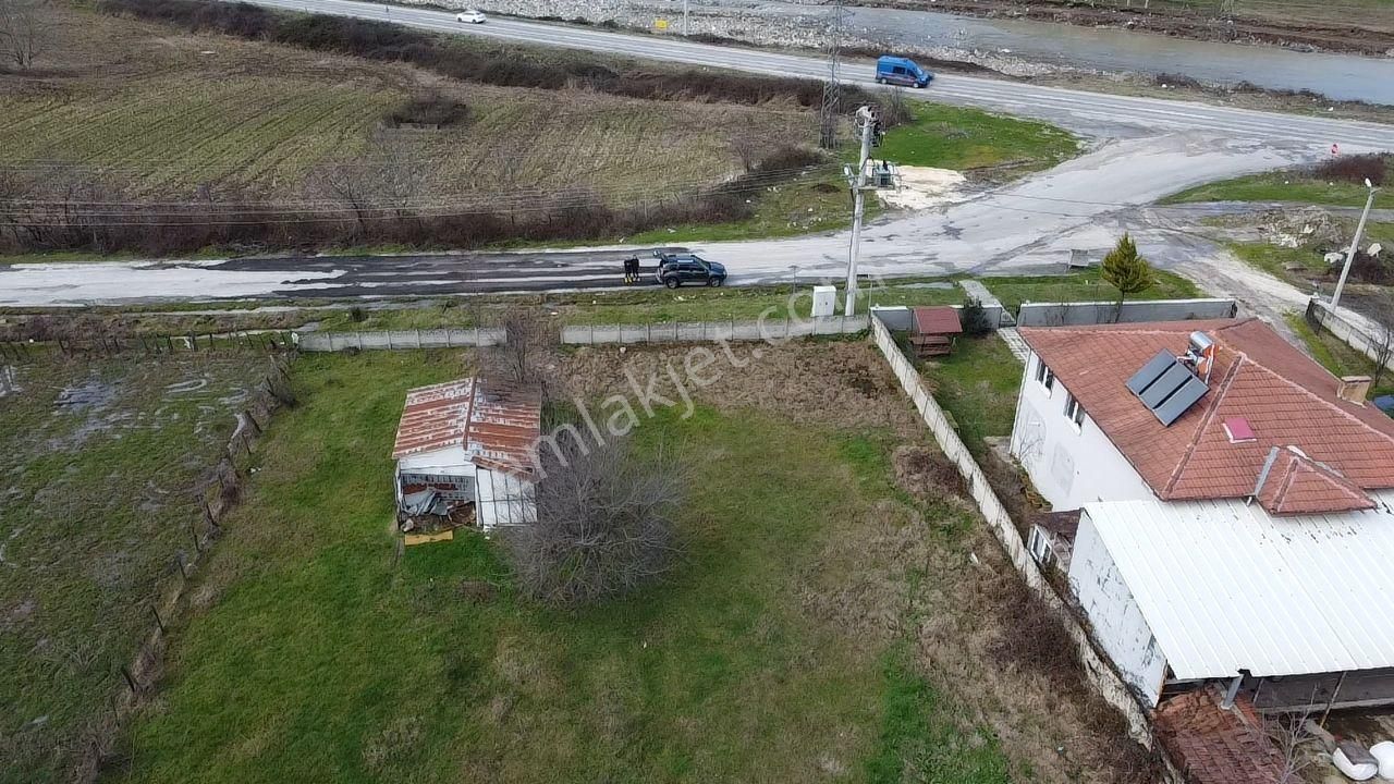 Düzce Çiflik Köyü Yol Kenarı Arsa Vasıflı Satılık Arsa