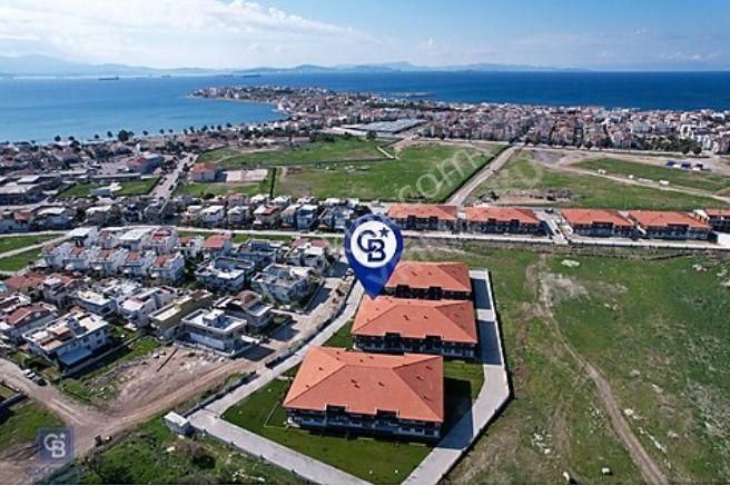 Çandarlı Merkezde Site İçerisinde Sıfır Geniş 2+1