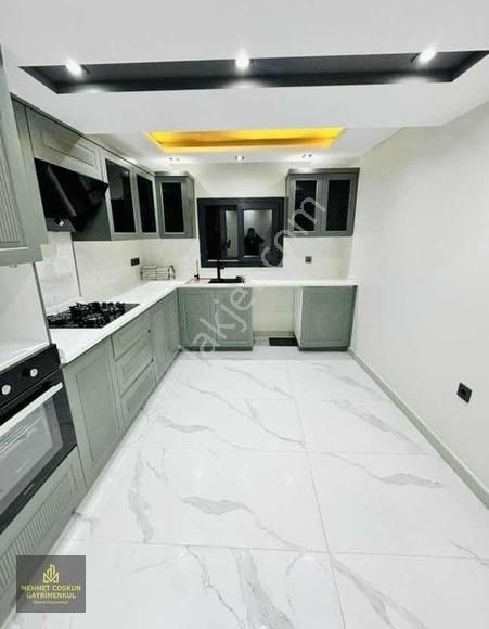 B.evlerinde Köşe Başı Ultra Lüks Sıfır Ayarında Tripleks Ev