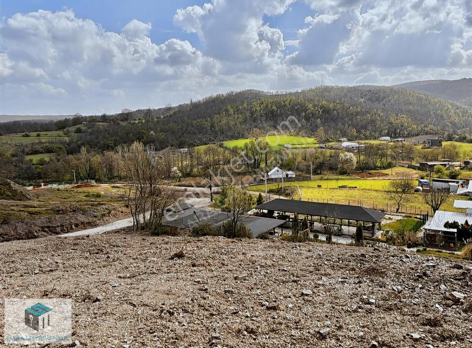 Gebze Mudarlı Müthiş Manzaralı Köye Kayın Etrafı Çevrili 400m2