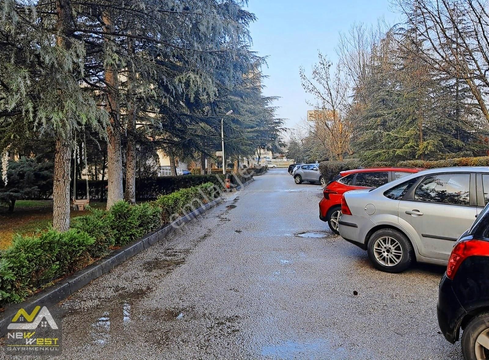 Atlantis Avm'ye 100mt'de Mantolamalı 4+2 Tripleks