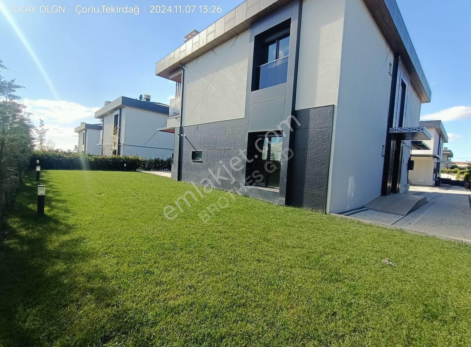 Brothersdan Önerlerde 300m2 4+1 İskanlı Sıfır Satılık Villa - Görsel 8