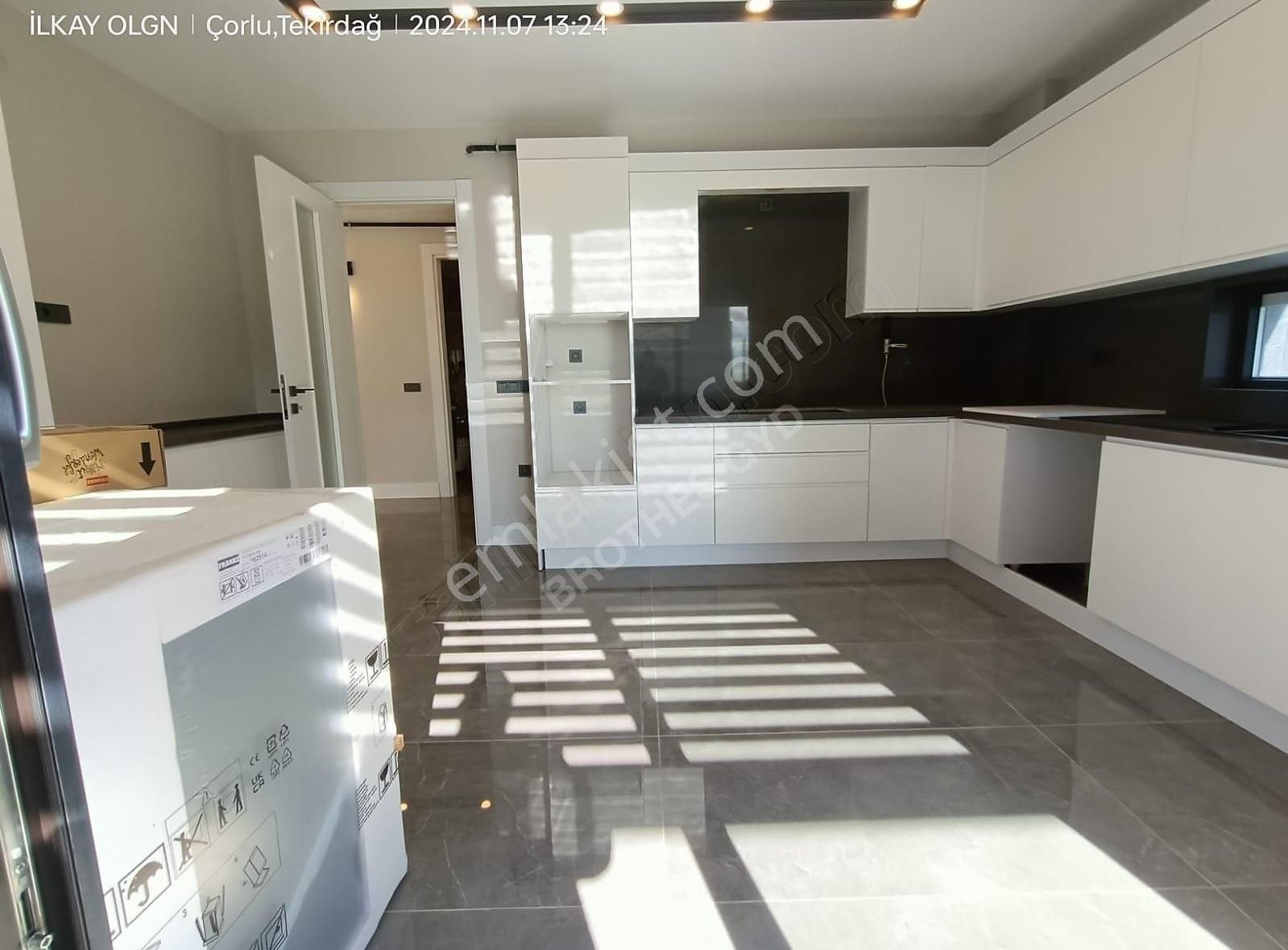 Brothersdan Önerlerde 300m2 4+1 İskanlı Sıfır Satılık Villa - Görsel 11