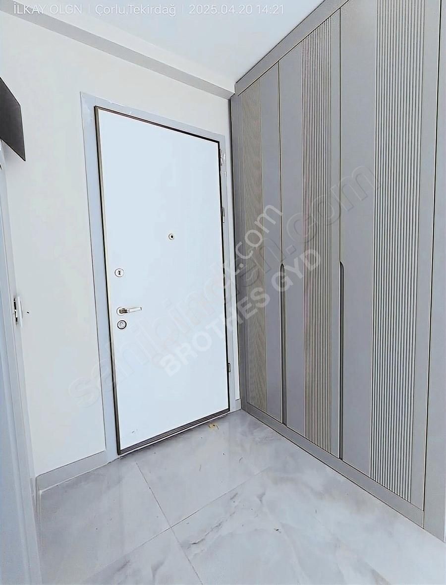 Brothersdan Önerlerde 330m2 4+1 Sıfır İskanlı Satılık Villa - Görsel 24