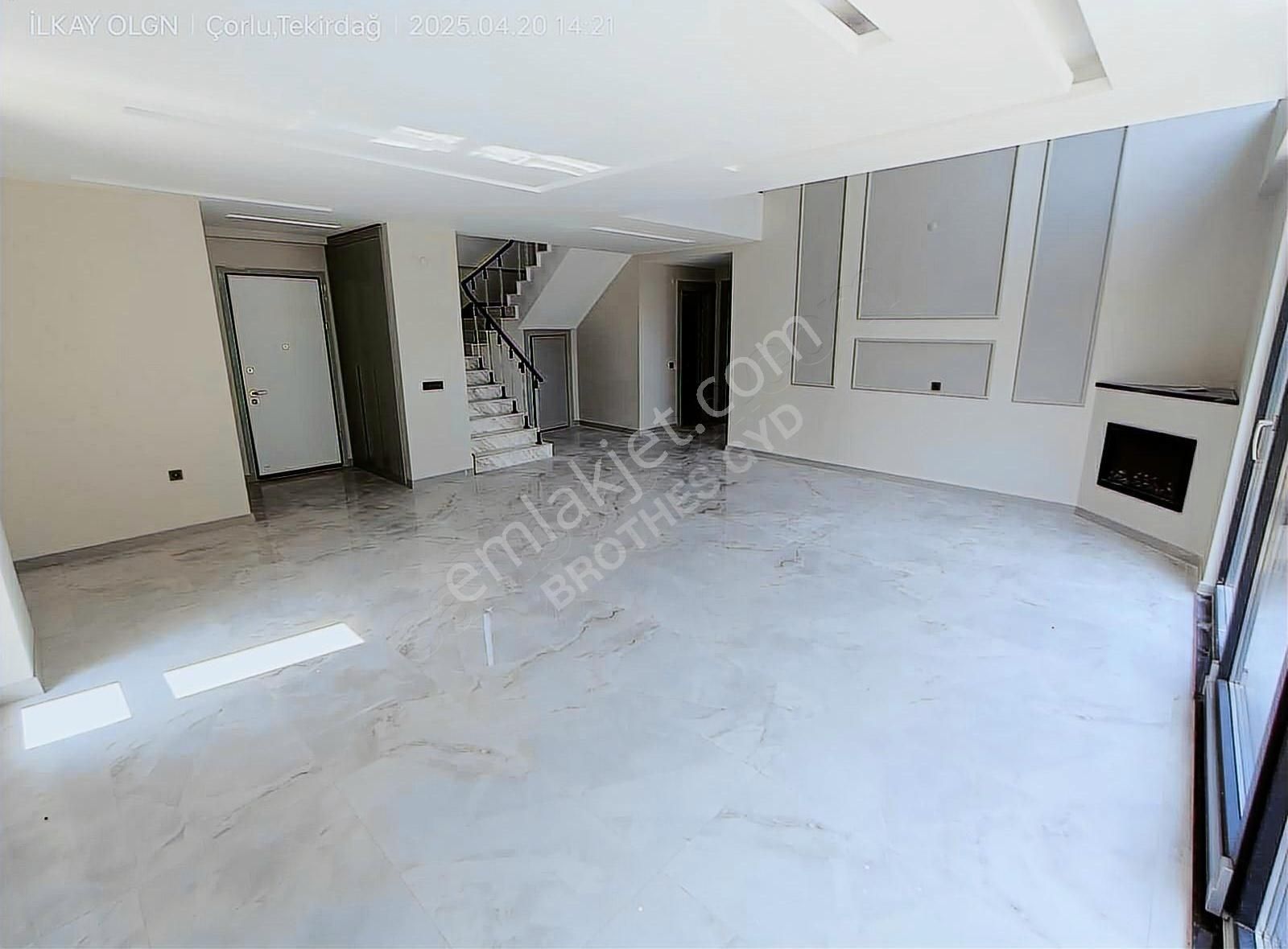 Brothersdan Önerlerde 330m2 4+1 Sıfır İskanlı Satılık Villa - Görsel 28
