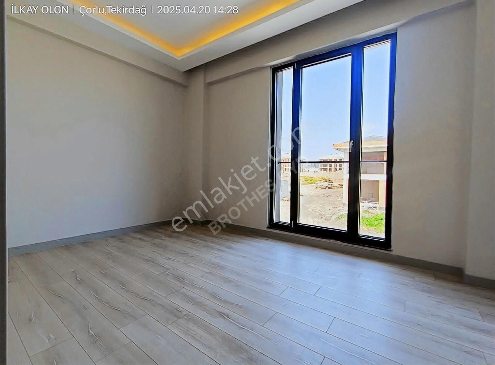 Brothersdan Önerlerde 330m2 4+1 Sıfır İskanlı Satılık Villa - Görsel 2