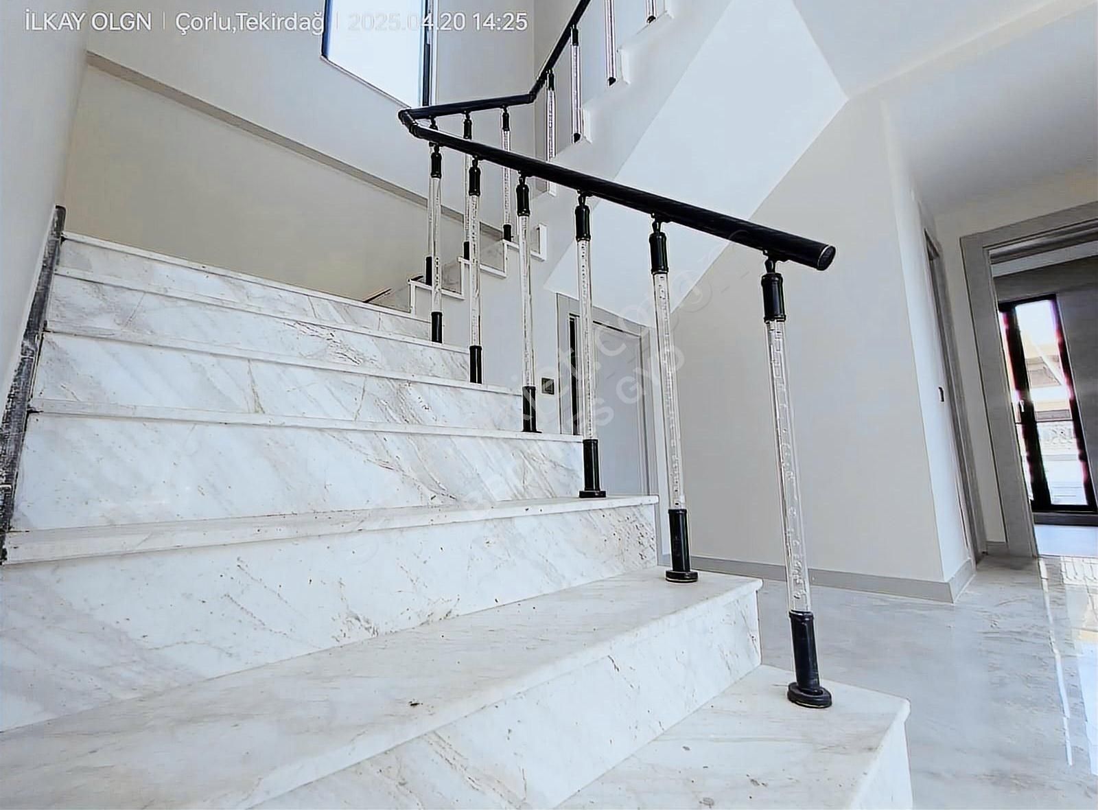 Brothersdan Önerlerde 330m2 4+1 Sıfır İskanlı Satılık Villa - Görsel 30