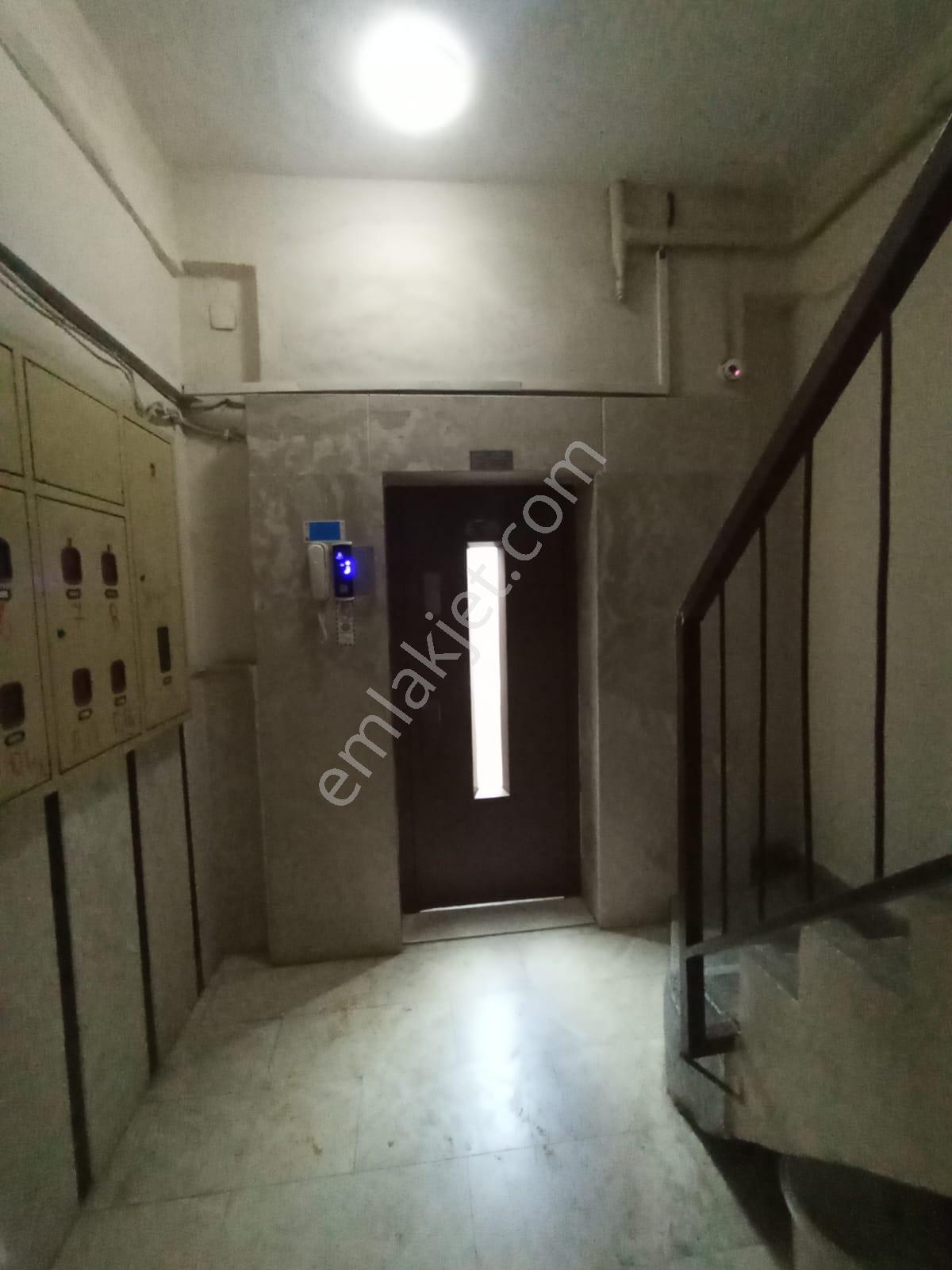 Onyıl Gayrimenkul Aliağa Atatürk Mah.istiklal Cad.çarşı Merkez 3+1 Satılık Daire - Görsel 31