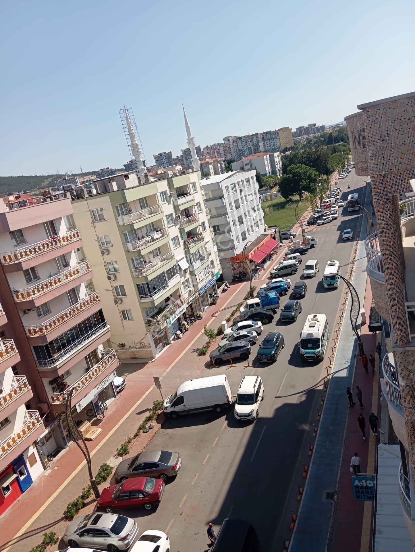 Onyıl Gayrimenkul Aliağa Atatürk Mah.istiklal Cad.çarşı Merkez 3+1 Satılık Daire - Görsel 6