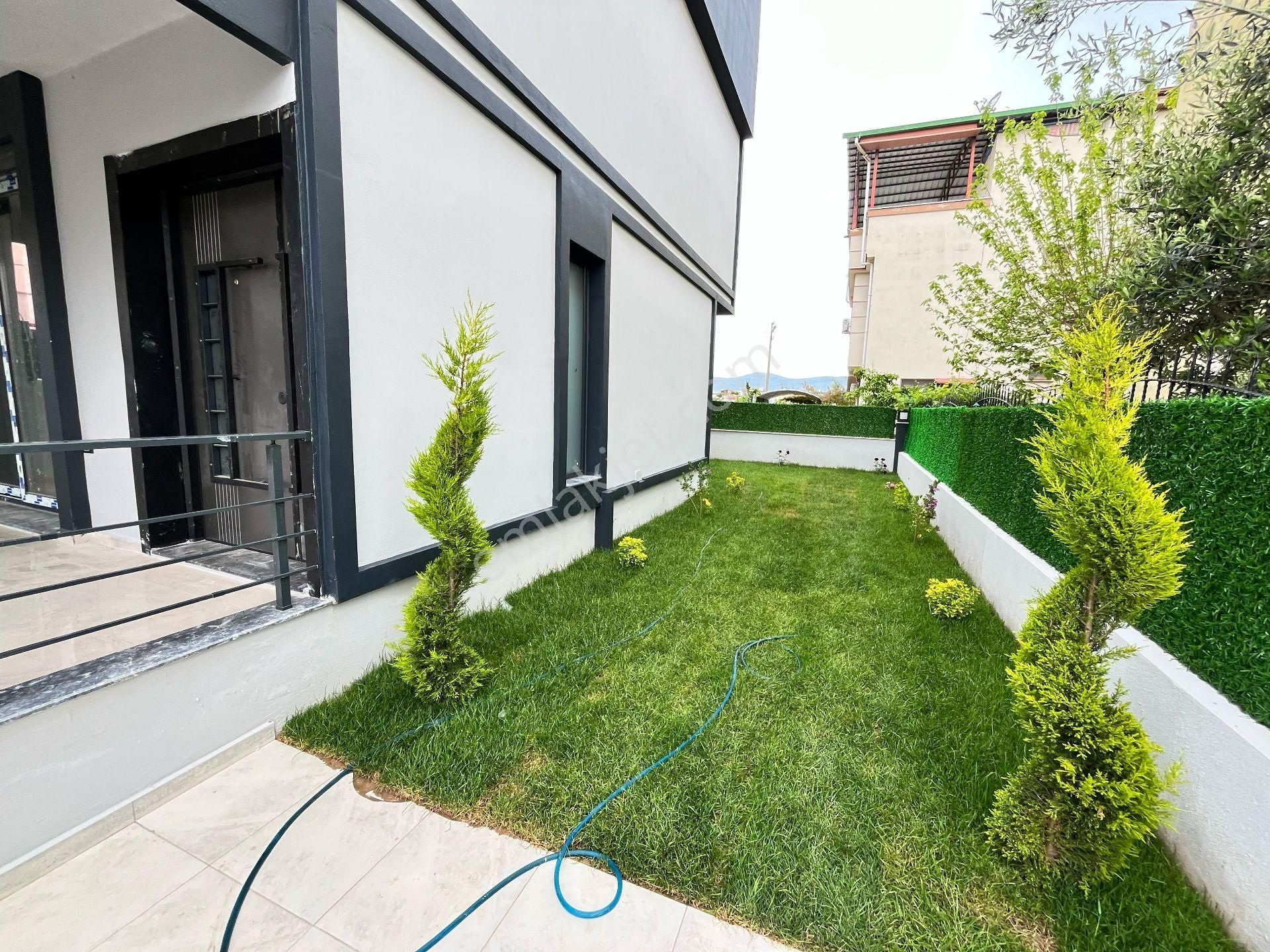 Seferihisar Doğanbey Merkez'de 200m2 Arsa İçin'de Müstakil Sıfır Satılık 3+1 Dubleks Villa