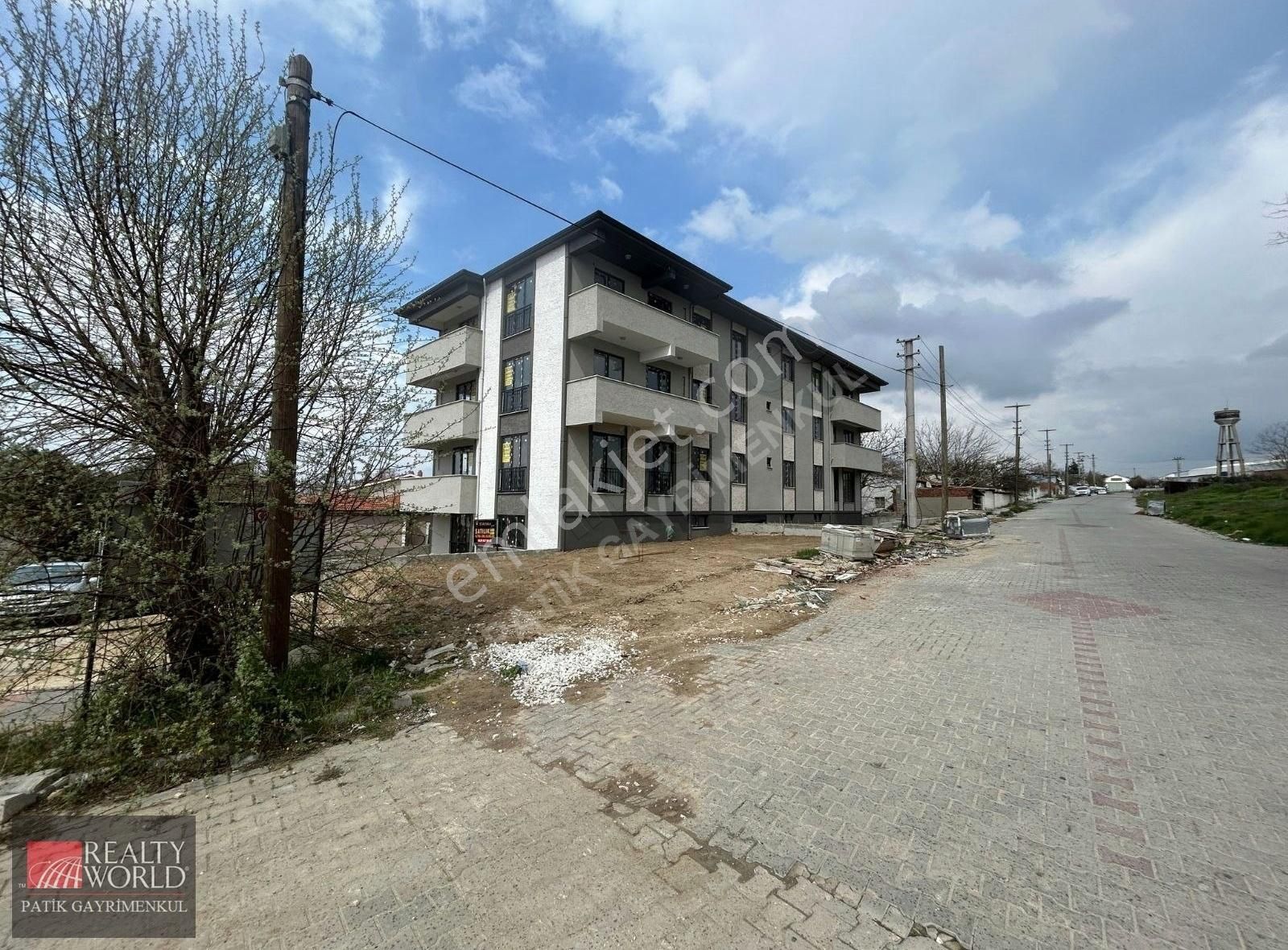 İpsala Bozkur Mah. Ebeveyn Banyolu Satılık 3+1 Sıfır Daire