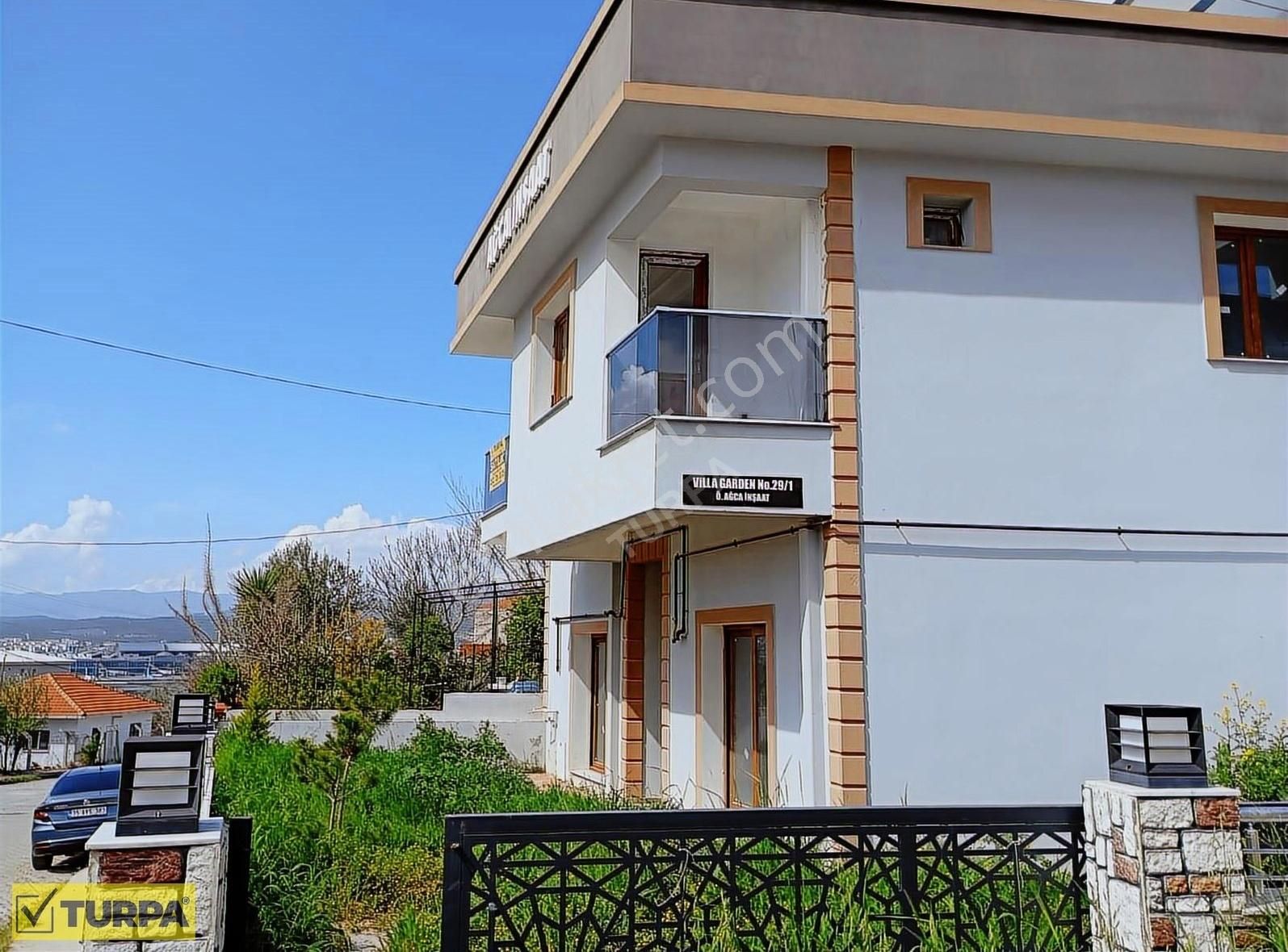 3+1 Gaziemir Sarnıç'ta Satılık Lüks Villa