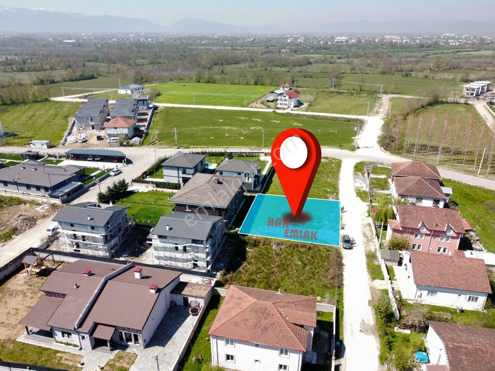 Hak Emlak'tan Kazukoğlu Mah. Villalar Bölgesi Satılık 404m² Arsa