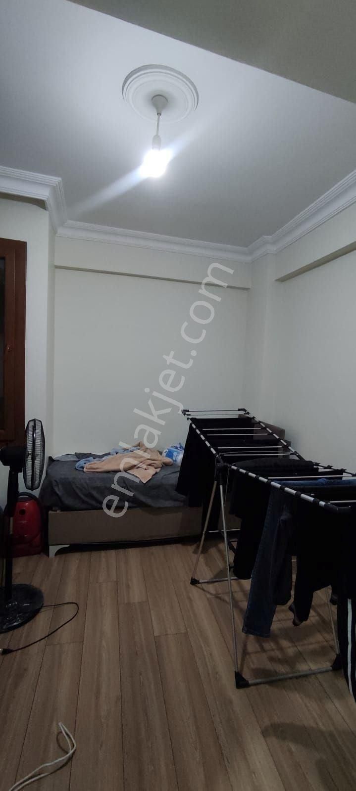 Zeytinburnu Yenidoğan'da Cadde Üzeri 2 Yıllık Bina'da Satılık Daire
