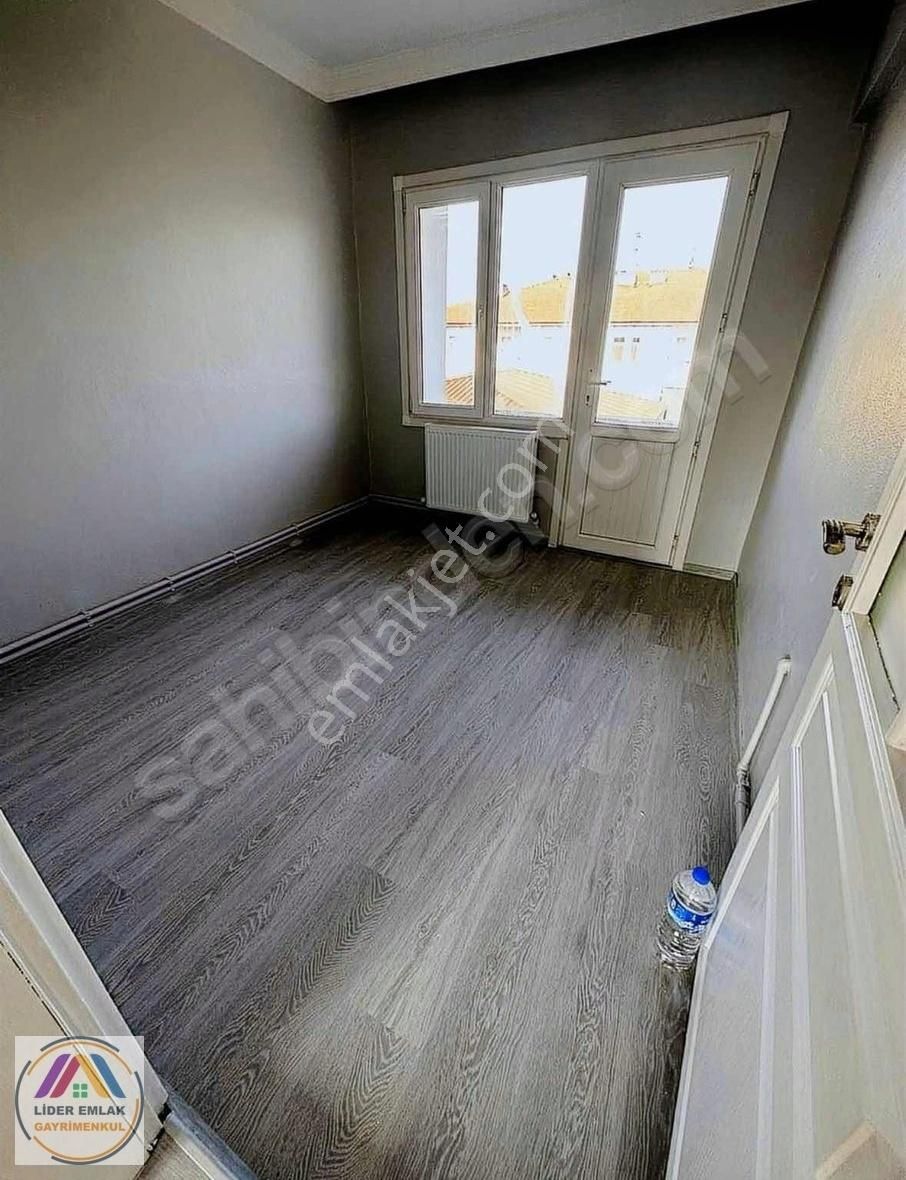 Lider Emlaktan Çarşıda Kiralık 2+1 Daire