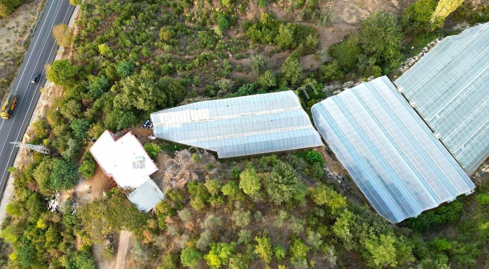 E.k.ç Emlaktan Satılık Müsatil 2 Katlı Ev Ve Serası - Görsel 3