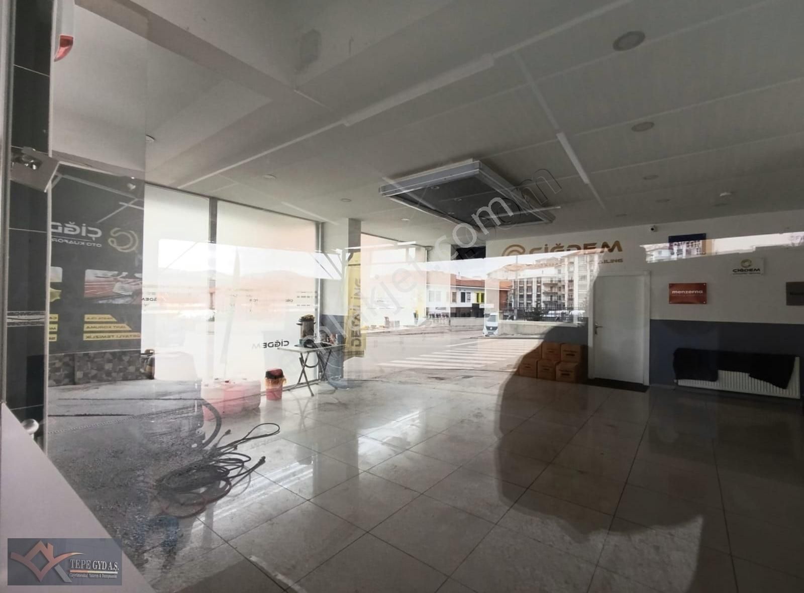 Ufuktepe Caddesinde 117 M2 Kiracılı Köşe Başı Dükkan