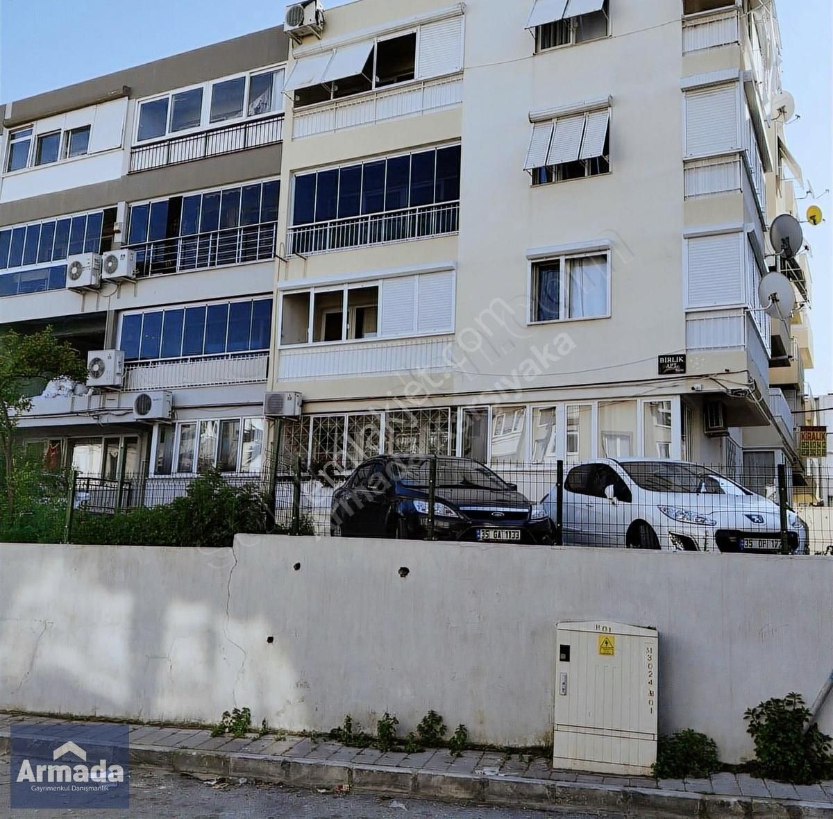 Üçkuyular İnönü Caddesinde Ferah Kiralık 3+1 Daire