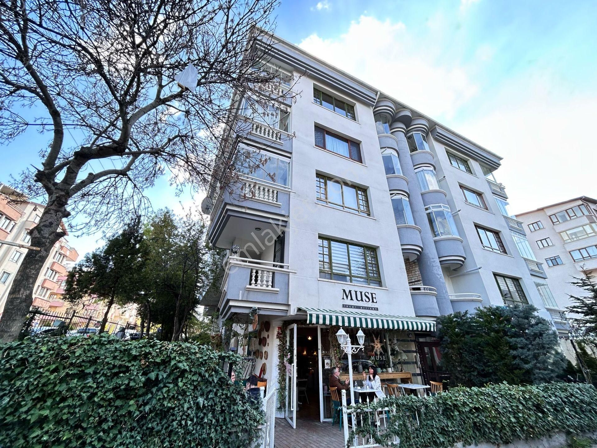 Turan Güneş Blv. 50 Mt Yıldız Kule Yakını Boş 4+1 Satılık
