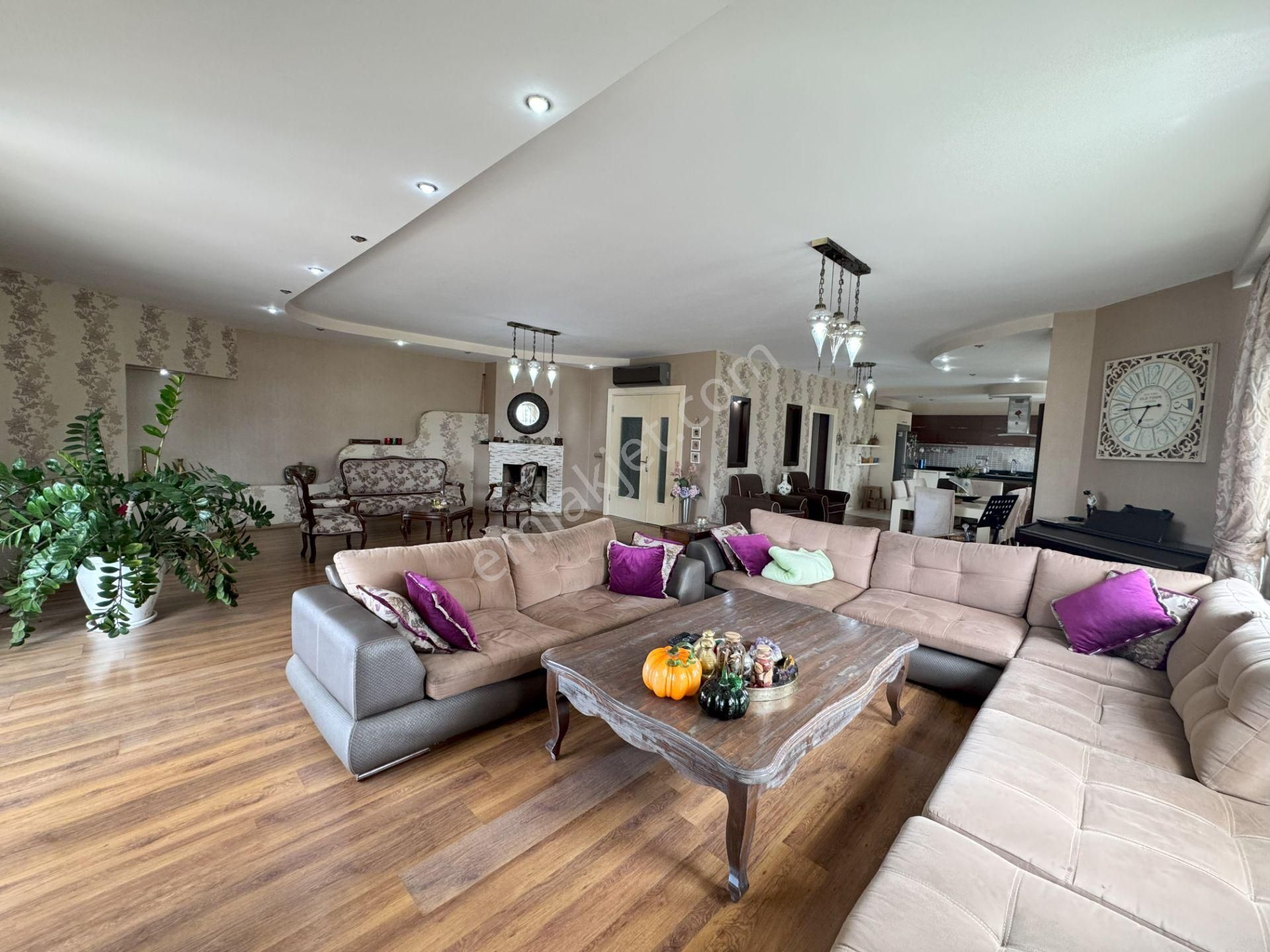Yenişehir Fuat Morel Mh. Güler 1 Sitesi 5+1 Satılık Resıdence