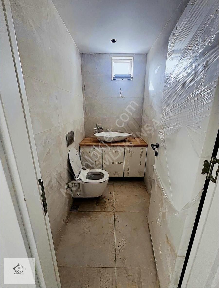 Altınovada Kiralık 3+1 Bahçeli Villa