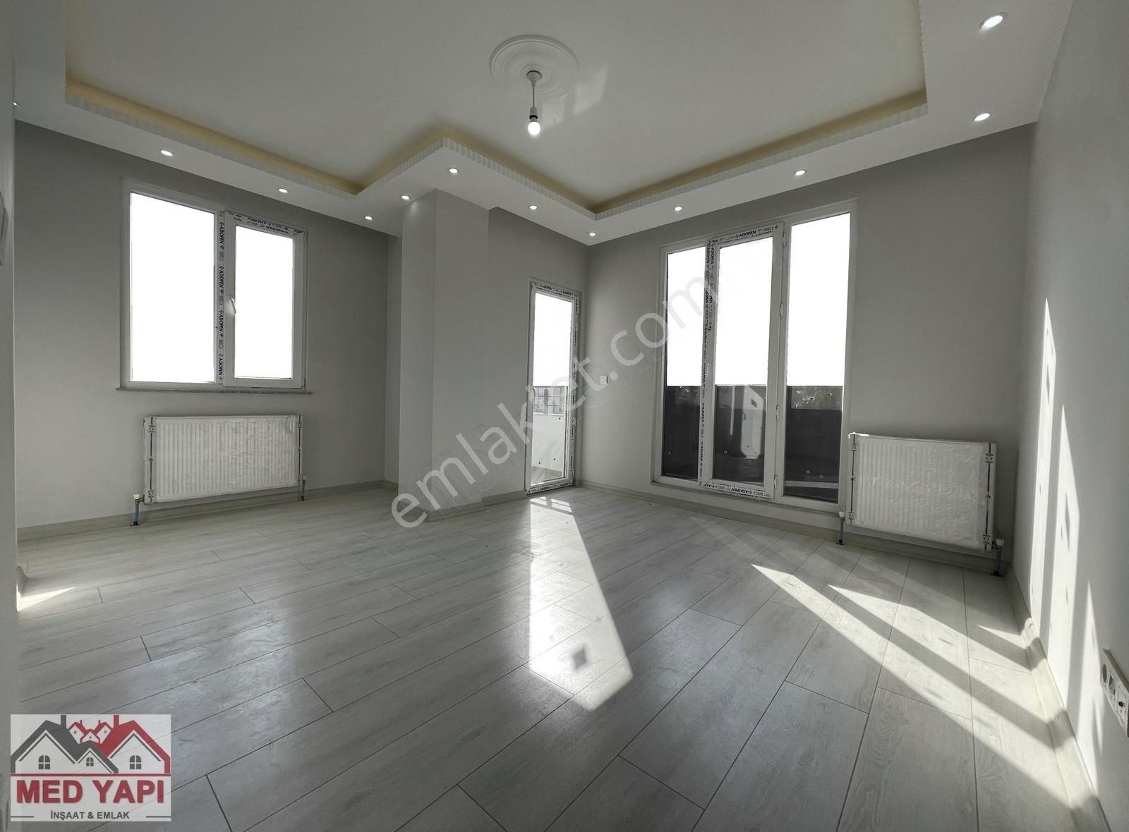 Sancaktepe Satılık 2+1 Ara Kat Sıfır Otoparklı Güney Cephe Daire