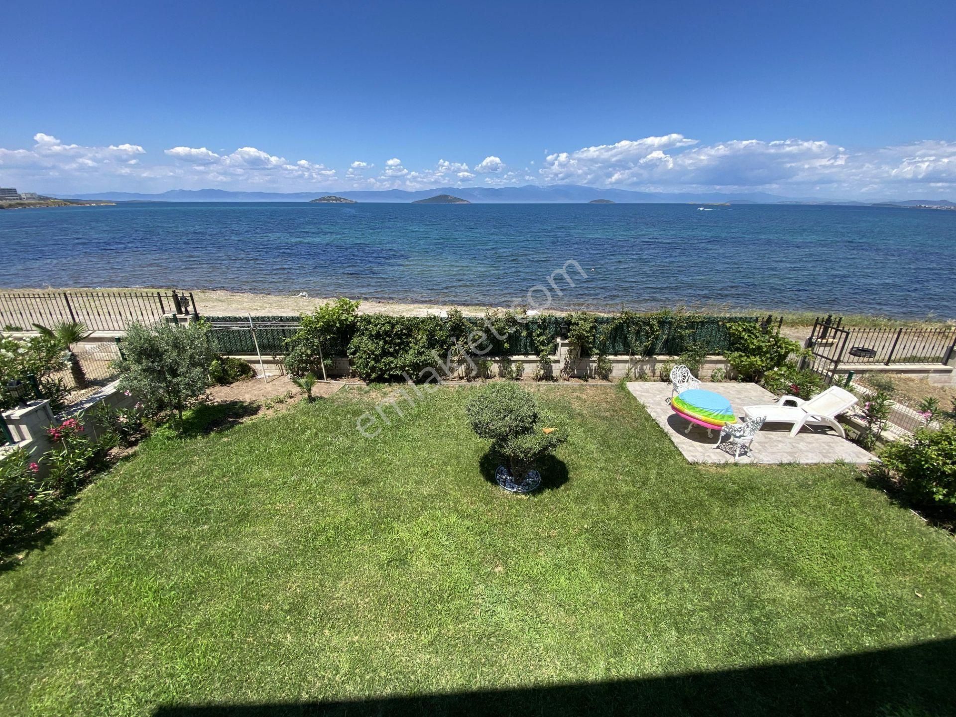 Balıkesir Ayvalık Ta Satılık Villa.denize Sıfır.
