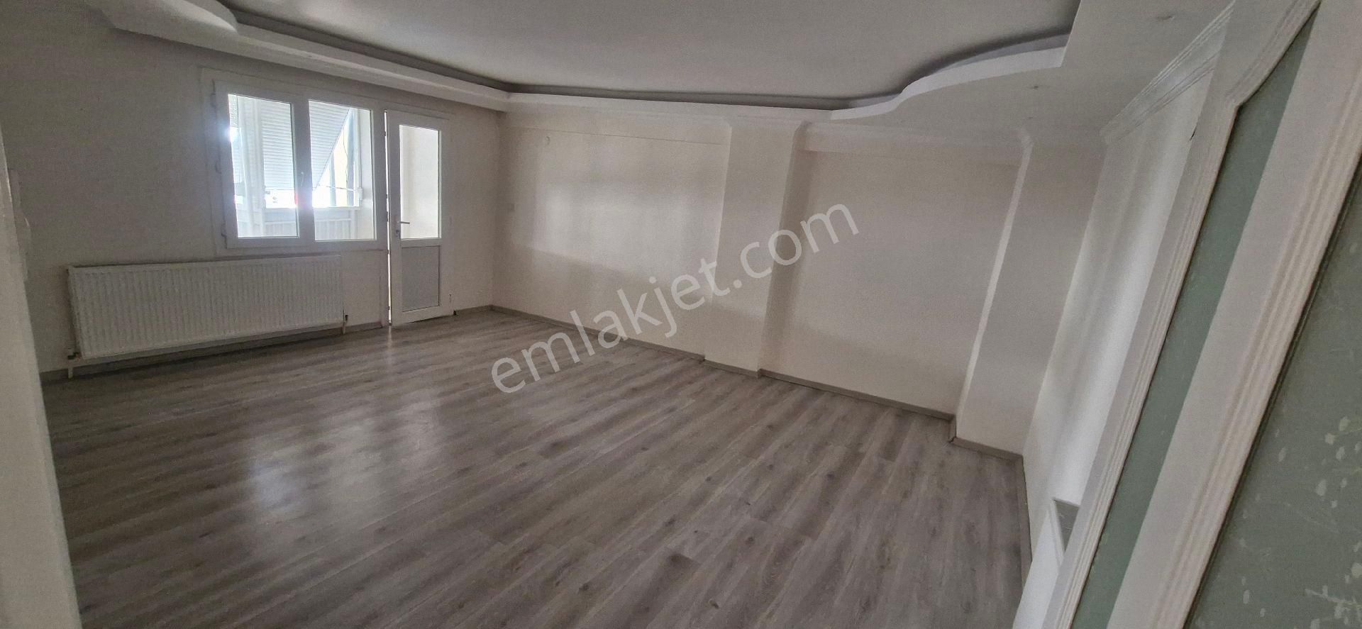 İzmir Balçova Eğitim Mah Doğalgazlı 3+1 Merkezi Yerde Kiralık Daire
