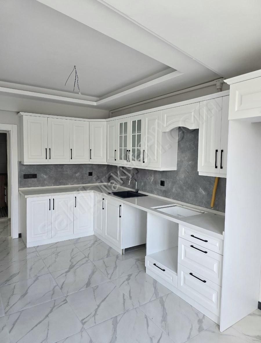 Medigün Hastanesi Yakınında Satılık 5+1 Lüx Dubleks Daire