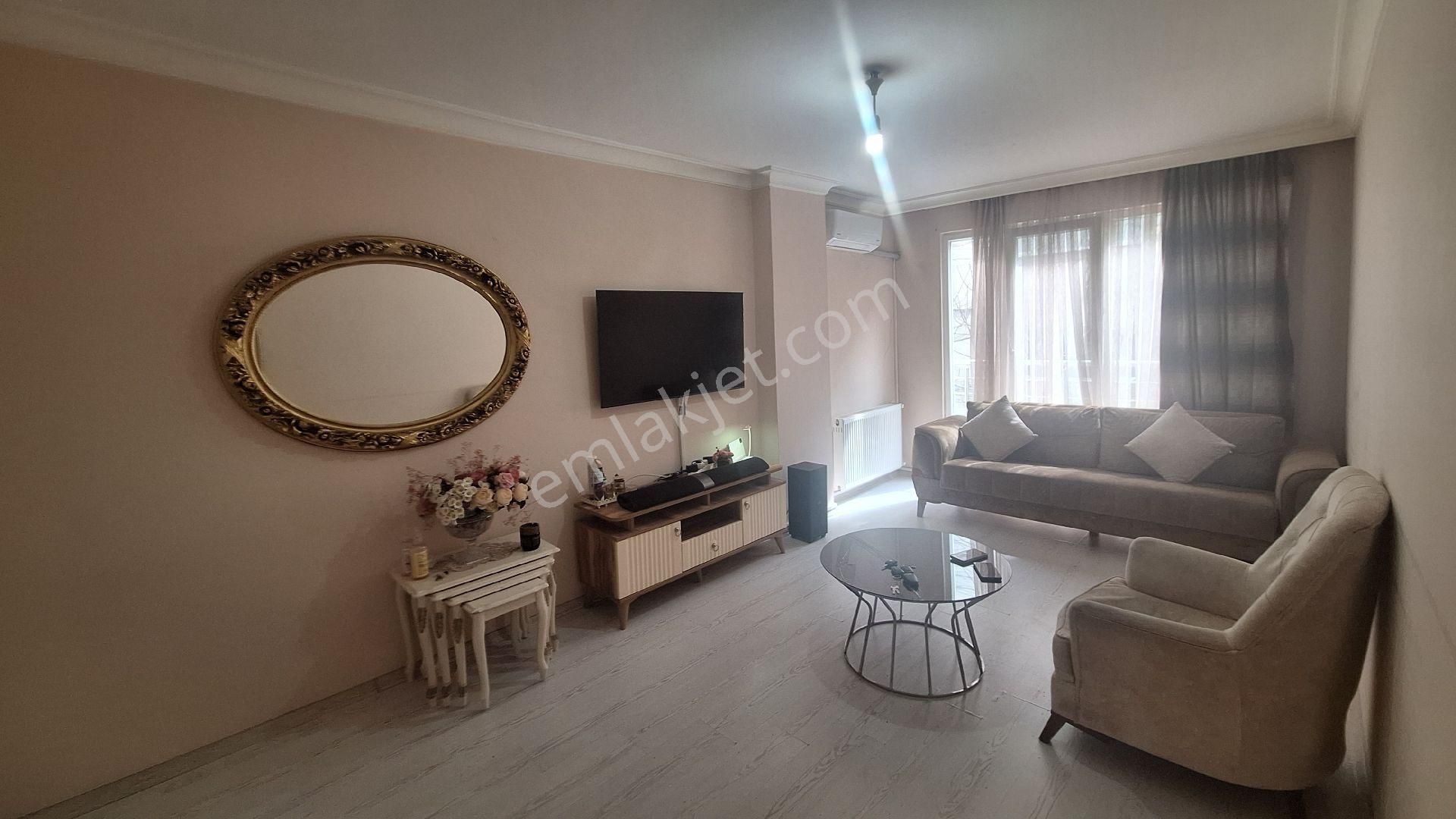 Bakırköy De 6yıllık Binada Marmaraya 2dakika Satılık 1+1daıre