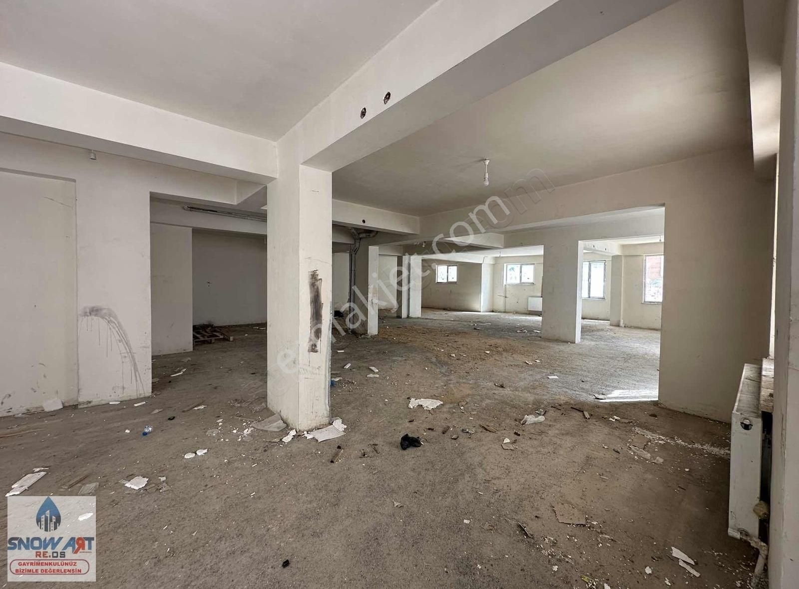Hilalkent De Kiralık 550 M2 Düz Giriş Depo
