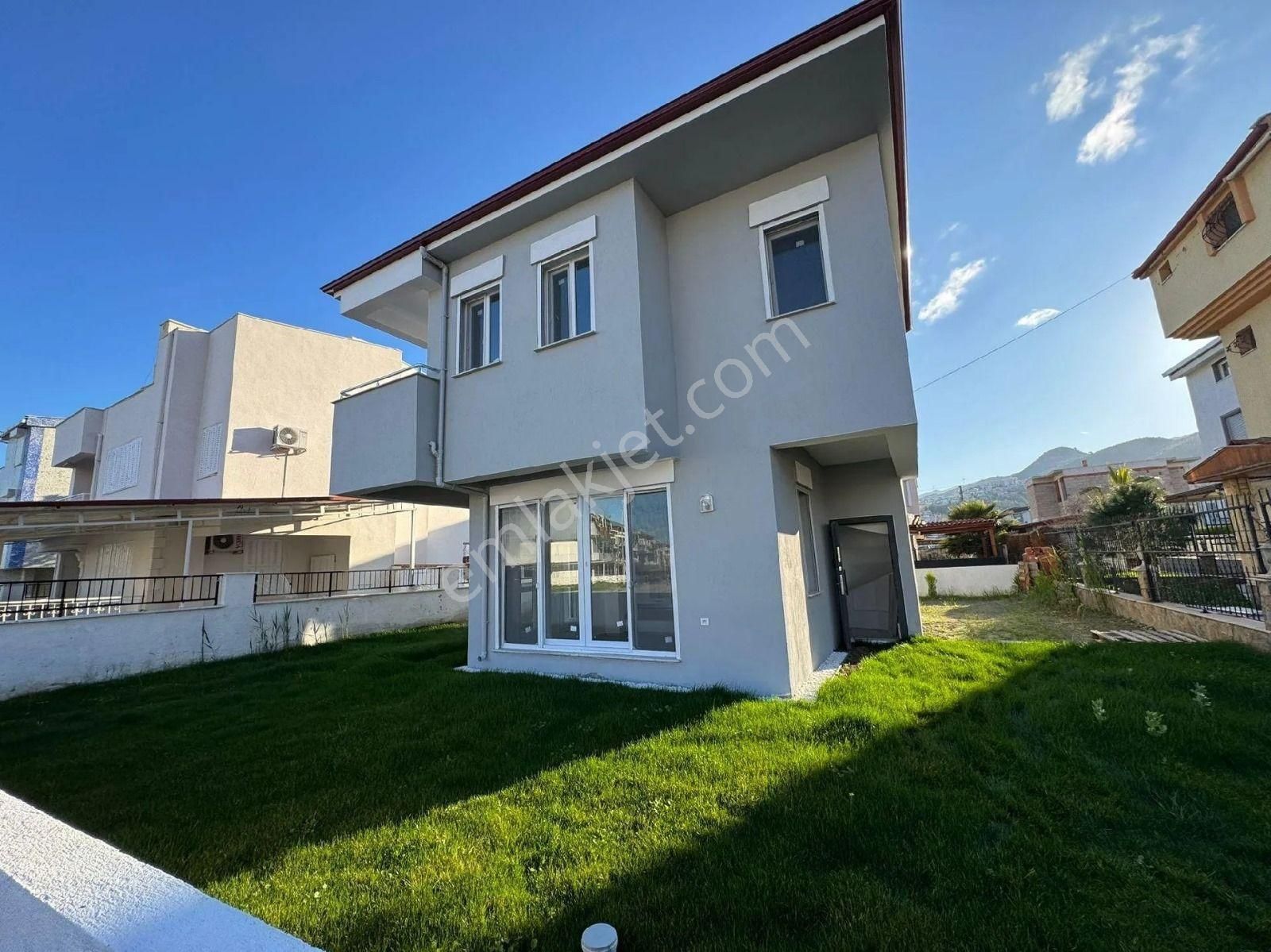 Kuşadası Davutlar 3 Oda 1 Salon Dublex Viila