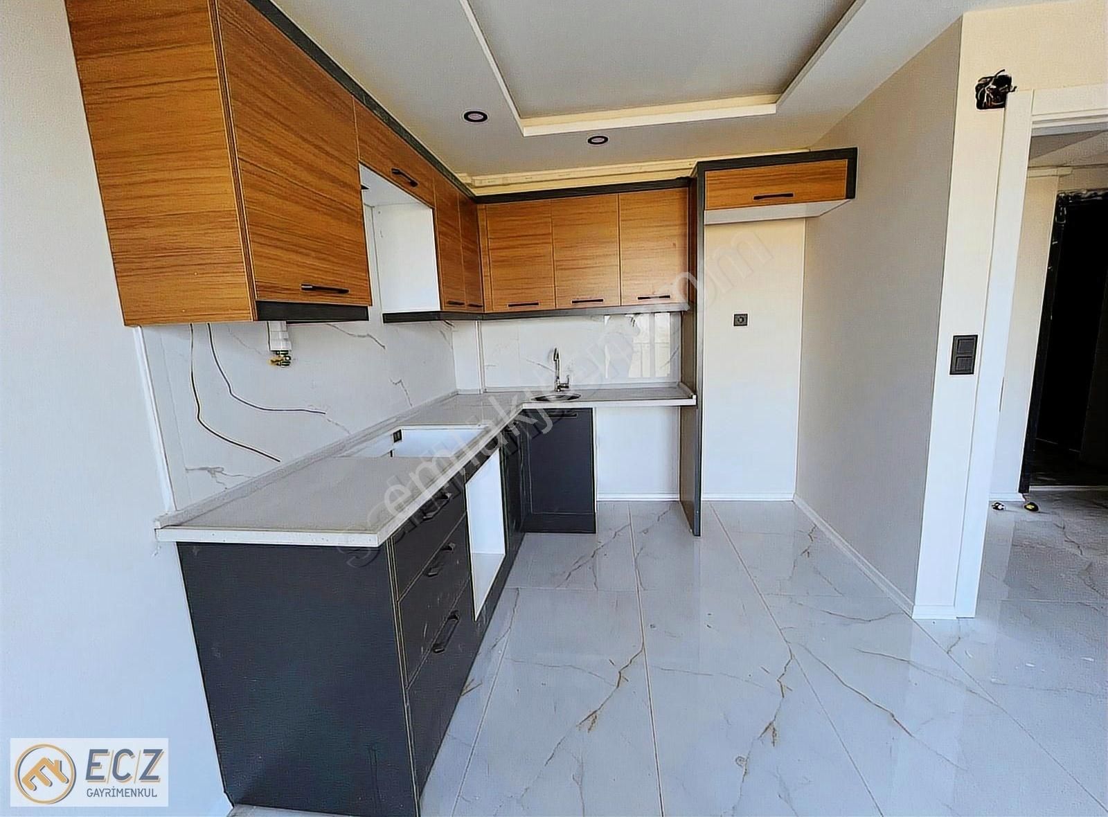 Ecz Gayrimenkul Den Kiralık 2+1 Daire Fatih Mah