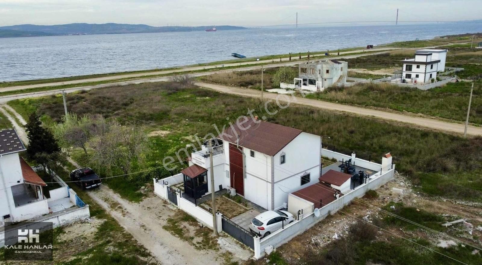 Kale Hanlar'dan Boğaz Ve Köprü Manzaralı Müstakil Villa