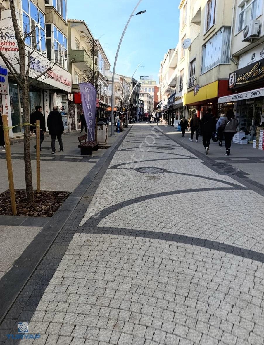 Büyükçekmece Dizdariye Mah.yatırımlık 15 Mt.kare Satılık Ofis - Görsel 2