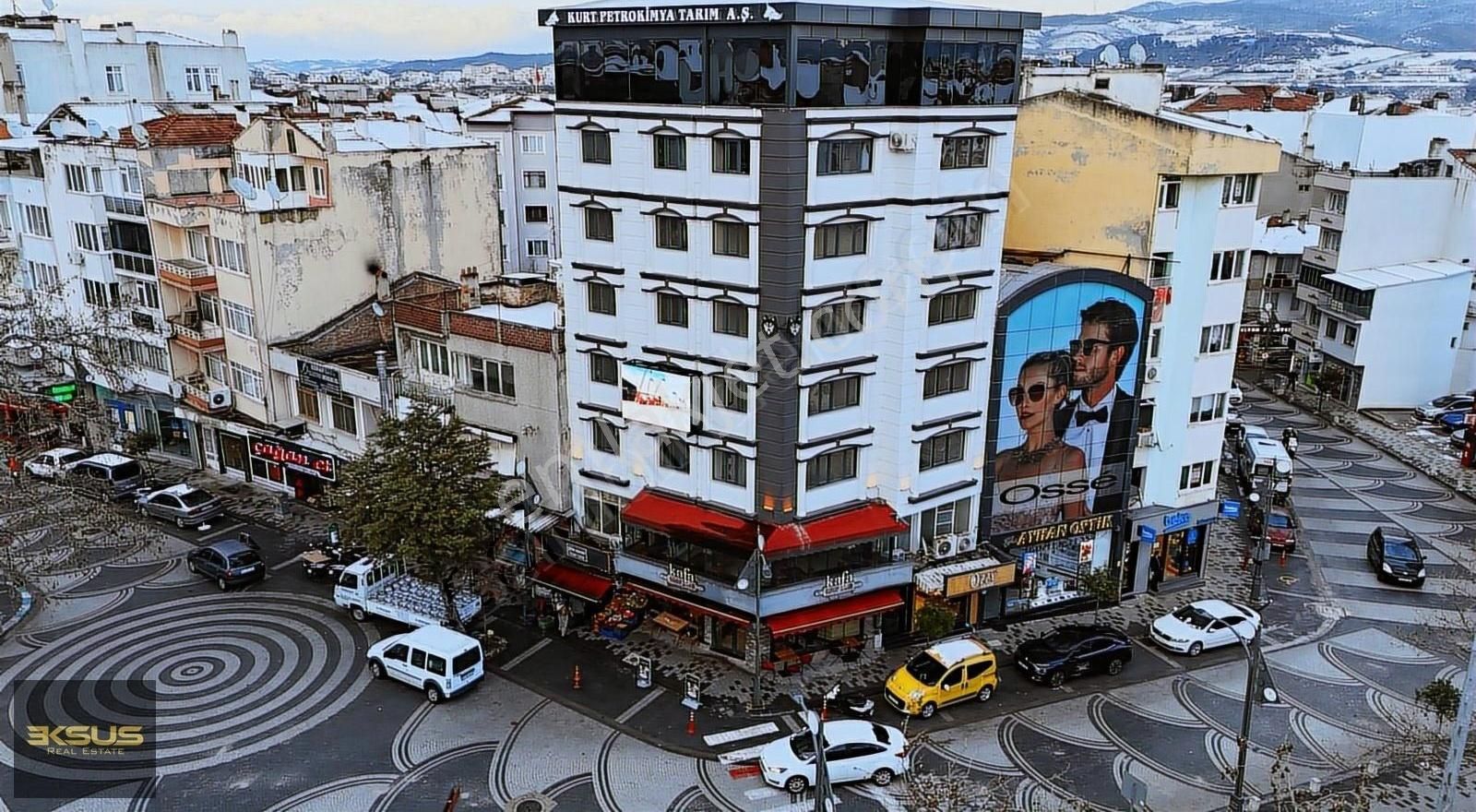 Balıkesir Susurluk Çarşı Meydan' Da Satılık İş Merkezi