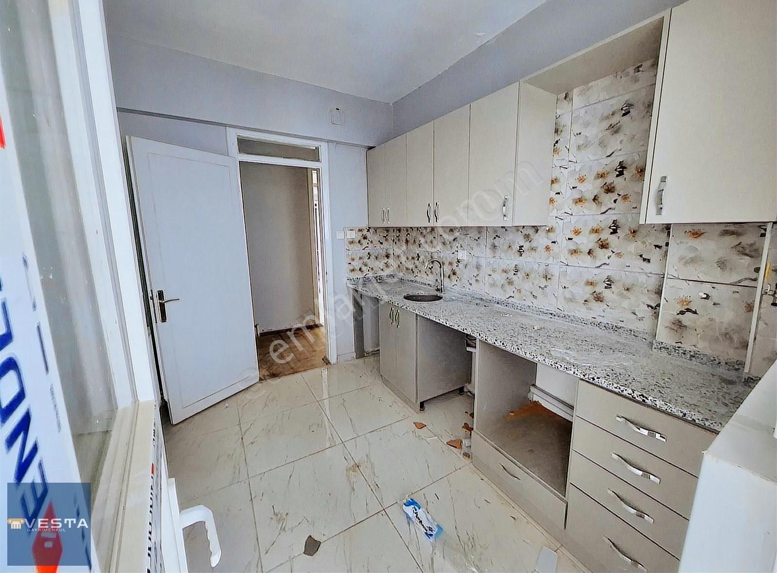 Vesta'dan En Özel Konumda **hasarsız (3+1) Ara Kat Kiralık Daire